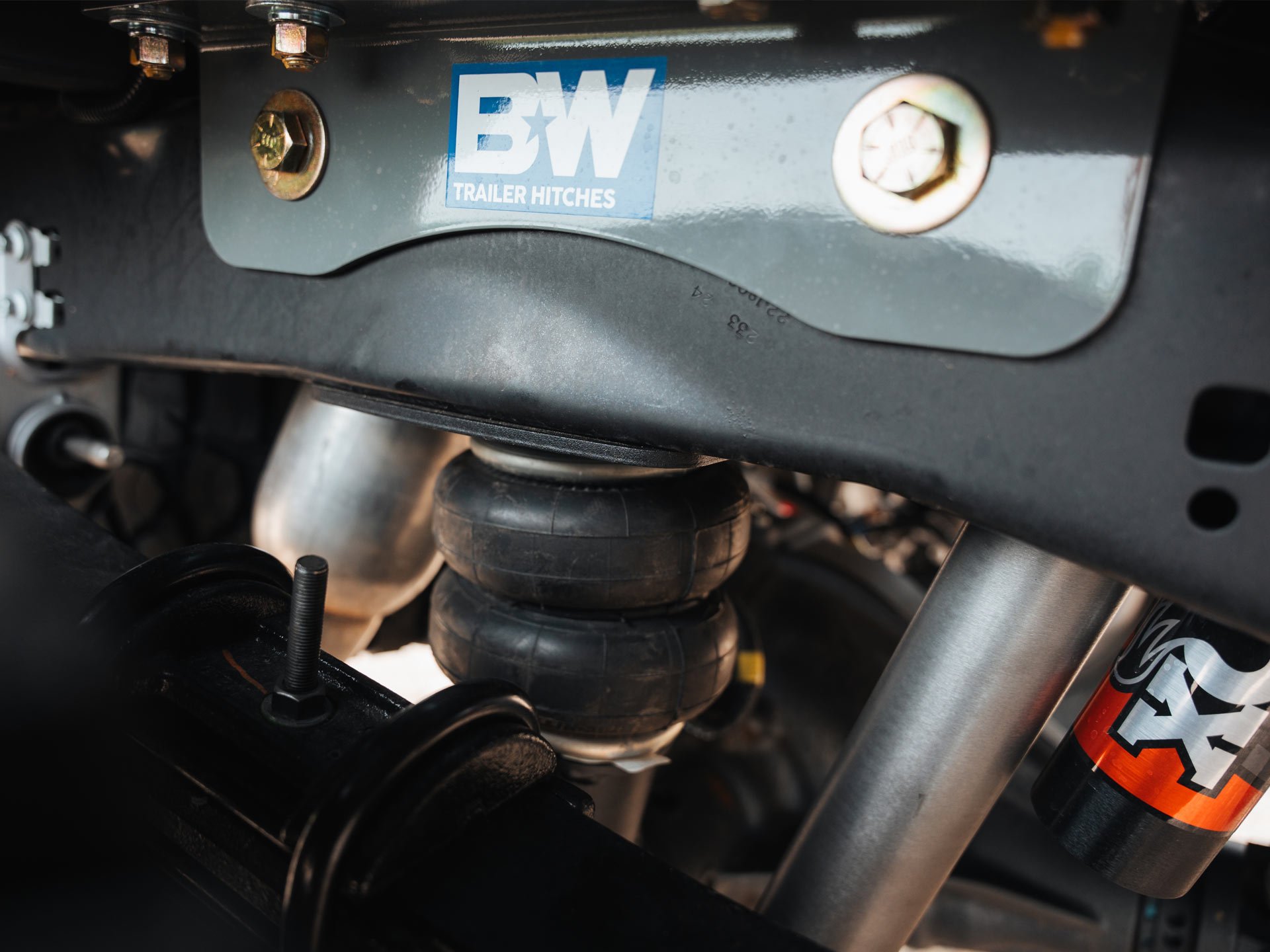 Features-Load-Level-Air-Bags