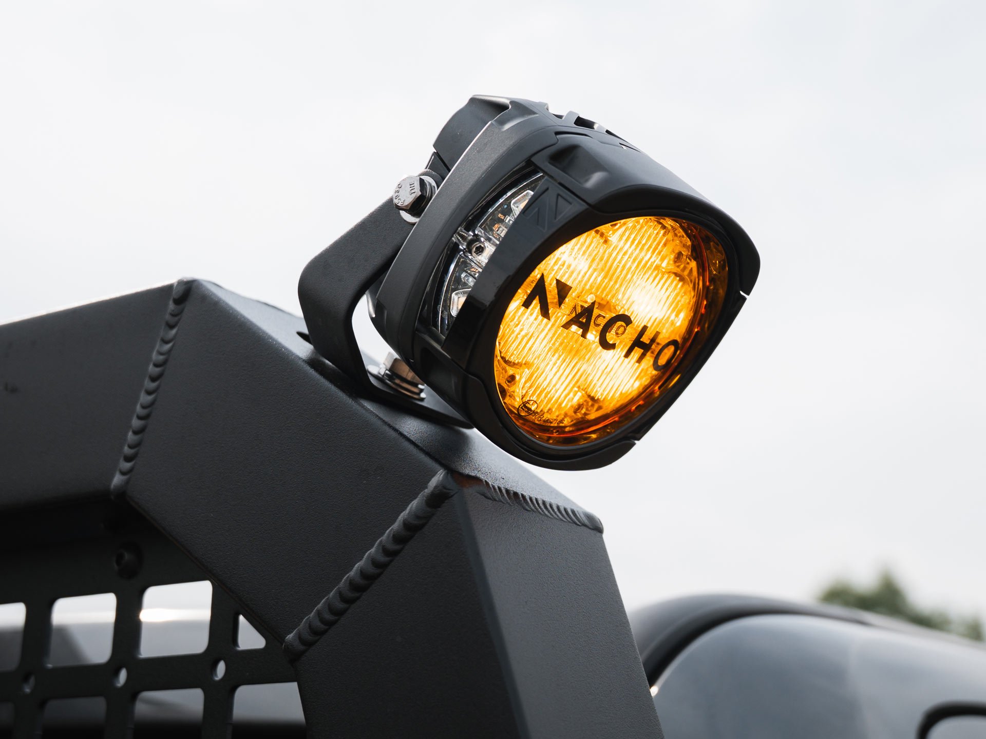 Features-Nacho-Rack-Work-Lights
